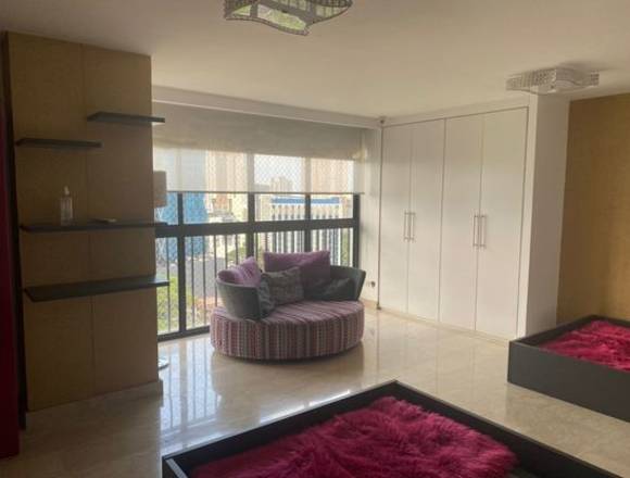 Se vende hermoso apartamento en PH Alcázar La Cresta