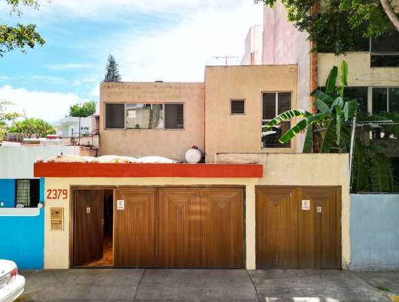 CASA EN VENTA EN PROVIDENCIA CON RECÁMARA EN PB