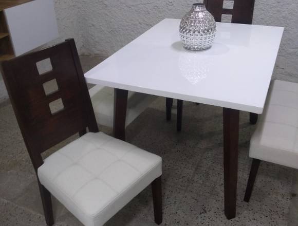 Comedor familiar moderno.