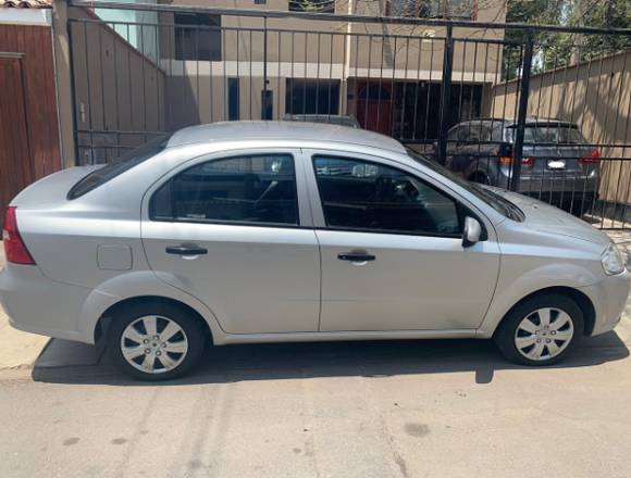 VENDO AUTO CHEVROLET AVEO 2013