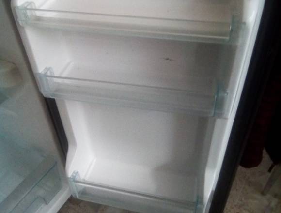 Mini Refrigerador DAEWOO (Frigobar)