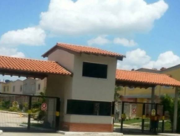 Town house en venta Calicanto