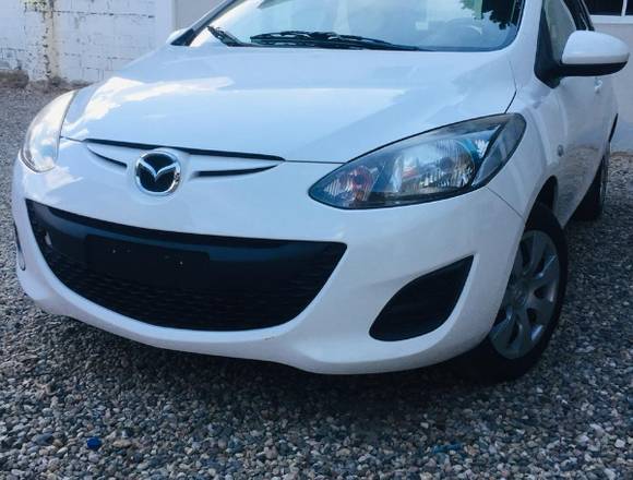 Mazda Demio 2014. $425,000.00 Negociable. 