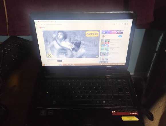 Laptop Toshiba L745d disco 320gb 4 en ram