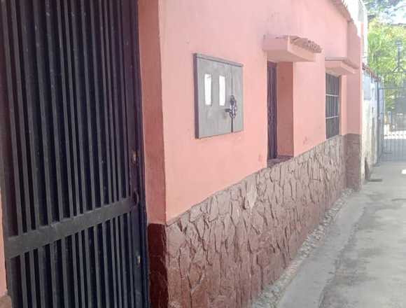 Casa + (2) Anexos en Guarenas EN VENTA