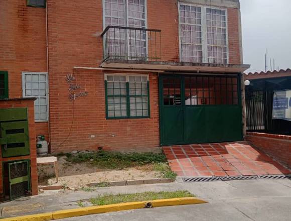 Townhouse en Guatire EN VENTA (negociable)