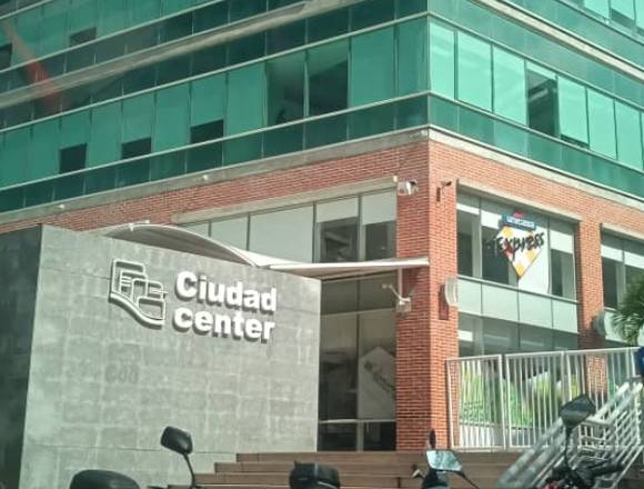 Oficina en Caracas, C.E Ciudad Center EN ALQUILER