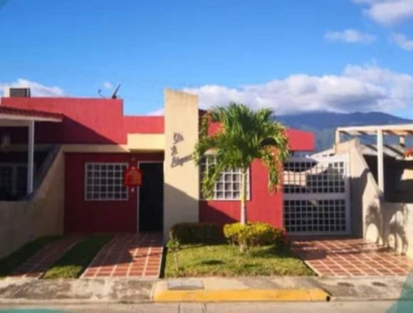 Casa en Guatire 3 habs 4 baños EN VENTA