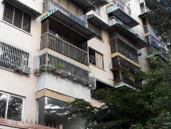 Apartamento en Caracas Urb Santa Mónica EN VENTA