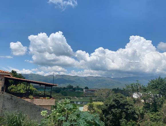 Terreno en Altos de Guataparo. FOT-131