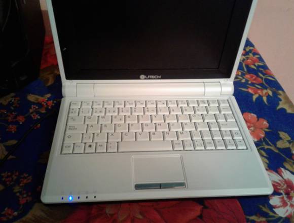 Mini laptop marca utech 