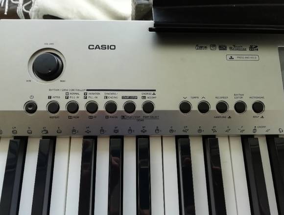 se vende Piano CASIO CDP230R