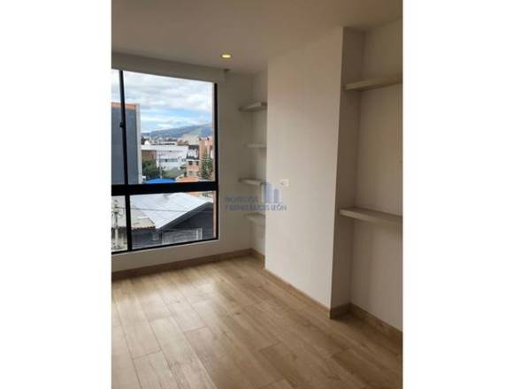 Apartaestudio en Venta en Santa Bárbara, Bogotá. CZ-G9226