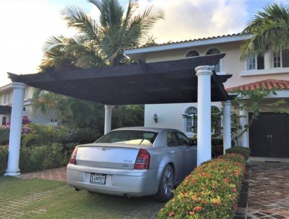 PUNTA CANA | BAVARO | Cocotal 3 Hab Duplex Casa  con Piscina en Venta