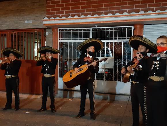 Precios de mariachis en Calderon 