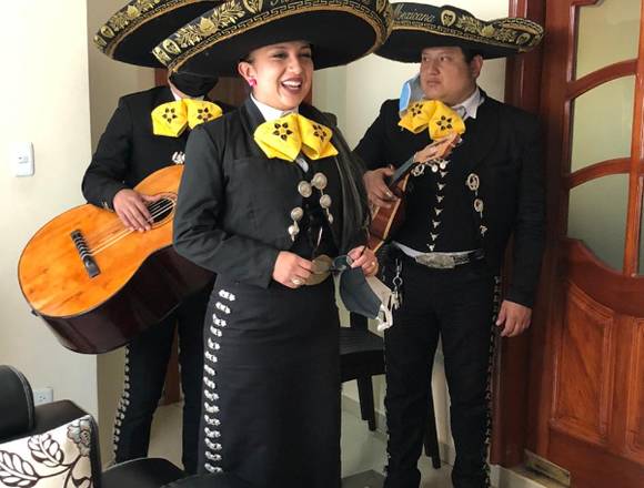 Serenata con mariachis en Quitumbe 