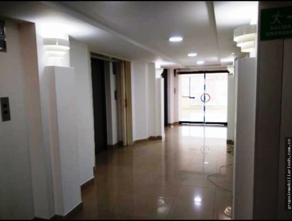 Arriendo Oficina Javeriana Bogota 404 mt 4 parqueaderos