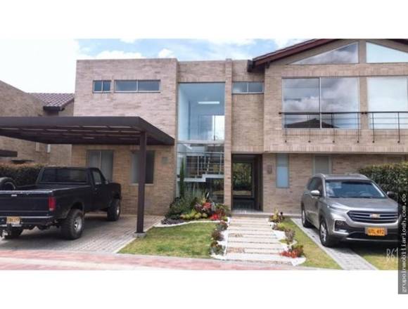 Hermosa casa en venta en condominio campestre, Cajicá