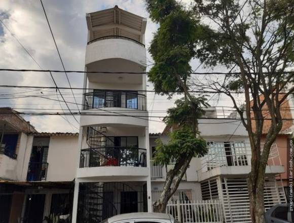 Se Vende casa de 4 pisos, barrio Brisas de los Andes Cali(V)