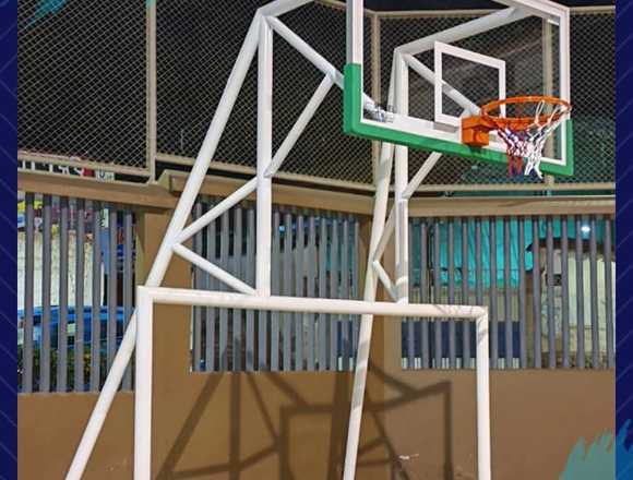 ARCO DE FUTBOL CON TABLERO DE BASQUET 