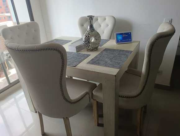 COMEDOR EN MADERA ROBLE DE 4 PUESTOS