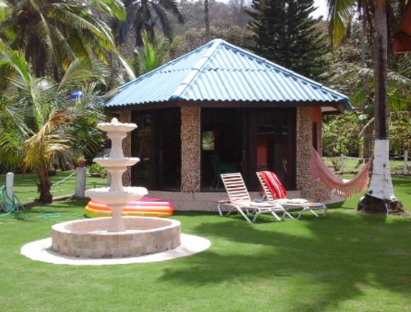 HERMOSA CASA EN LA GUAIRA EN COLÓN