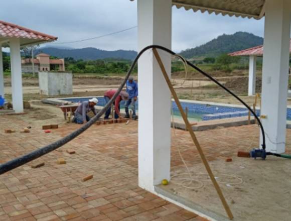 Lindos terrenos a 5 minutos de la paya en Manta