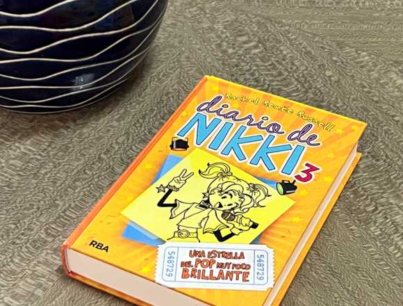 Diario de Nikki 3 una famosa con poco estilo