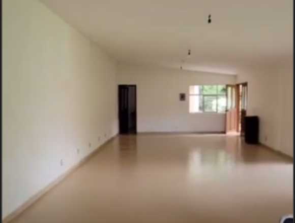 Casa con terreno 3551 m2 Chiimalhuacan, Edomex