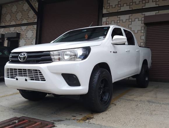 Toyota Hilux carro totalmente bueno está enteroooo