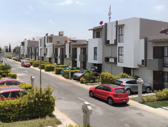 Casa en condominio seminueva en Chalco