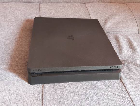 Se vende PS4 de 1 Terabyte.