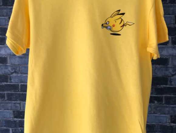 CAMISETA PIKACHU TIKISMIKIS