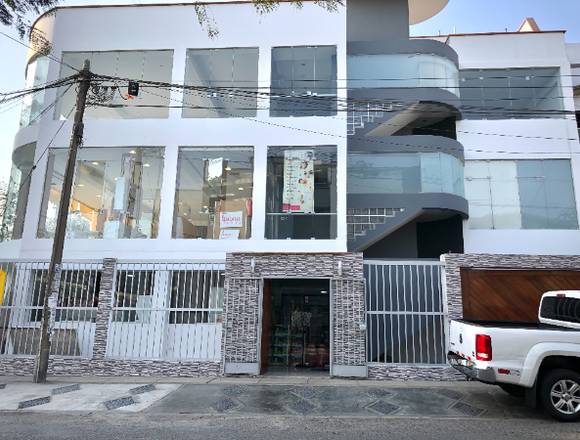 LOCAL COMERCIAL EN AVENIDA