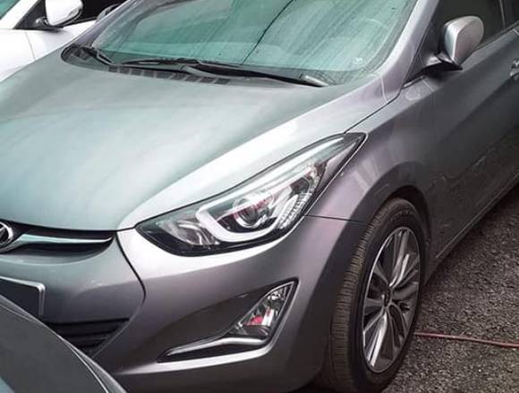 Elantra V2015, sólo 58000 km, Versión Full.