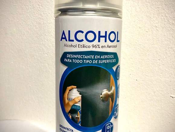 Alcohol en aerosol para desinfectar superficies