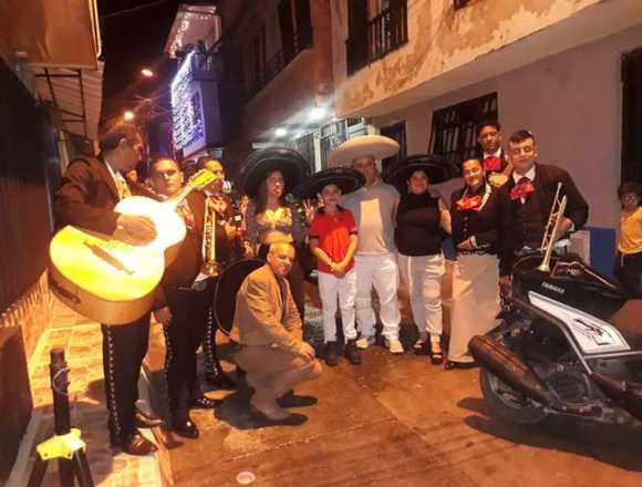 Mariachi los reales de México en pereira 