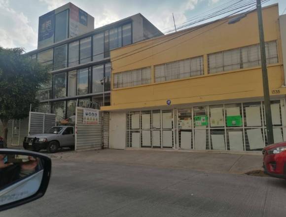 VENTA DE BODEGA,CON 2 LOCALES 