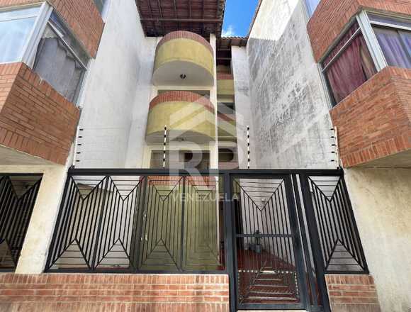 Apartamento en Balcones I SGA-112