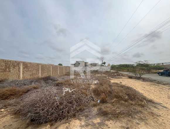 Terreno en Venta en la Puerta Maraven SGT-145