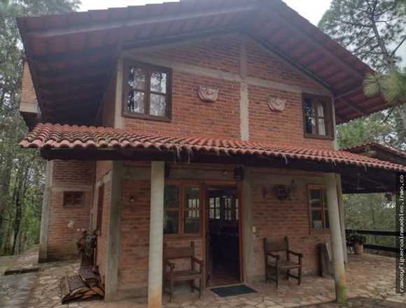 Hermosa cabaña rustica  con vista panorámica al Bosque de Mazamitla. 