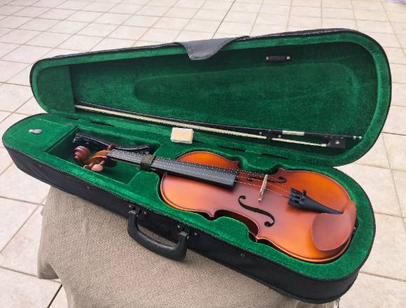 Se vende Violín Thomann