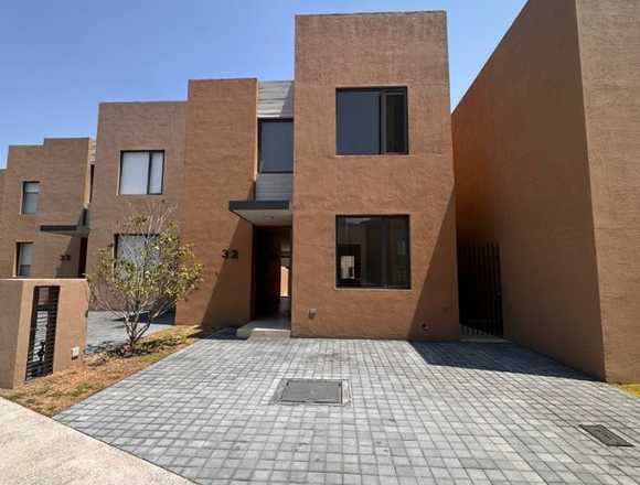 Casa Nueva en Venta 4 Recámaras Zibata Queretaro