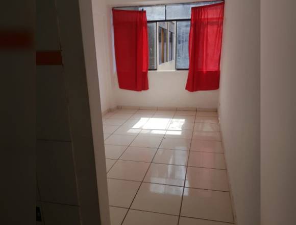 HABITACIÓN CON BAÑO PROPIO. EN SMP S/.350.00