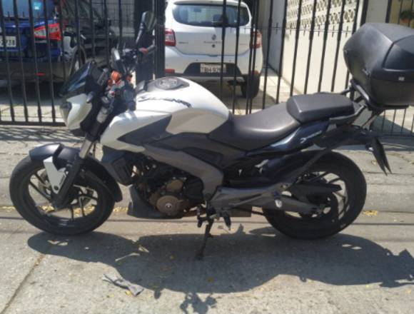 Moto dominar semi nueva del 2019