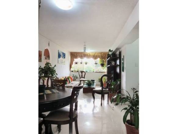 Apartamento en venta de 81,49 m2 Remodelado Ramo Verde Los Teques