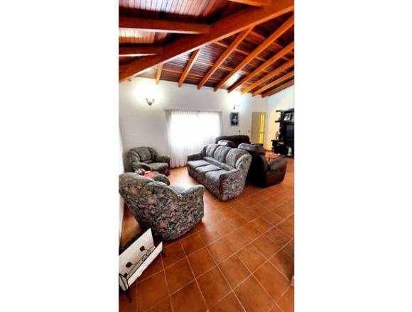 Casa en venta en Pacheco con amplio estacionamiento San Antonio 