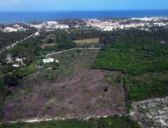 PUNTA CANA: TERRENO CERCA DE LA PLAYA.