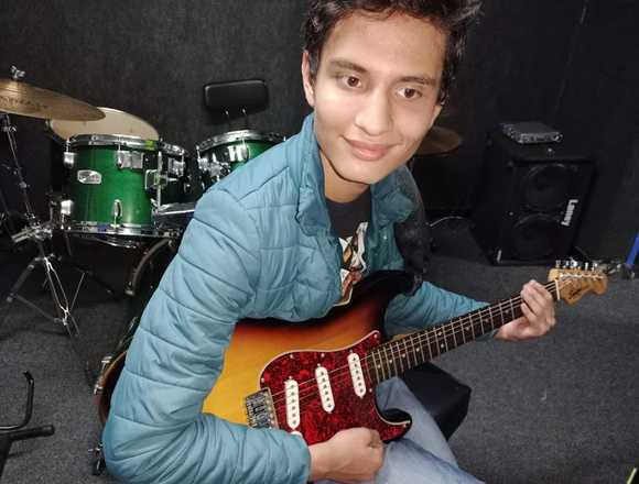 Clases de piano, guitarra, bateria.