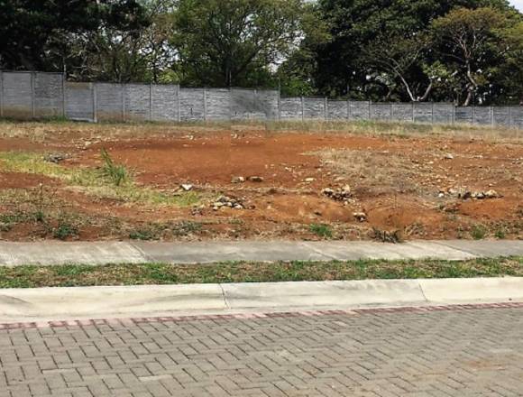 LA GUACIMA ALAJ Cond Los Castillos. Se vende lote